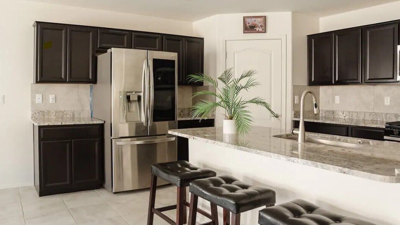 Photo of Kitchen in Groves Lincoln Park