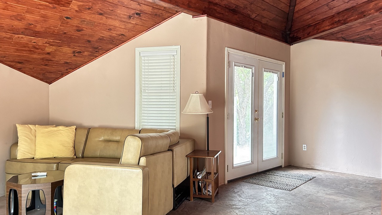 Photo of Livingroom in Camp Verde