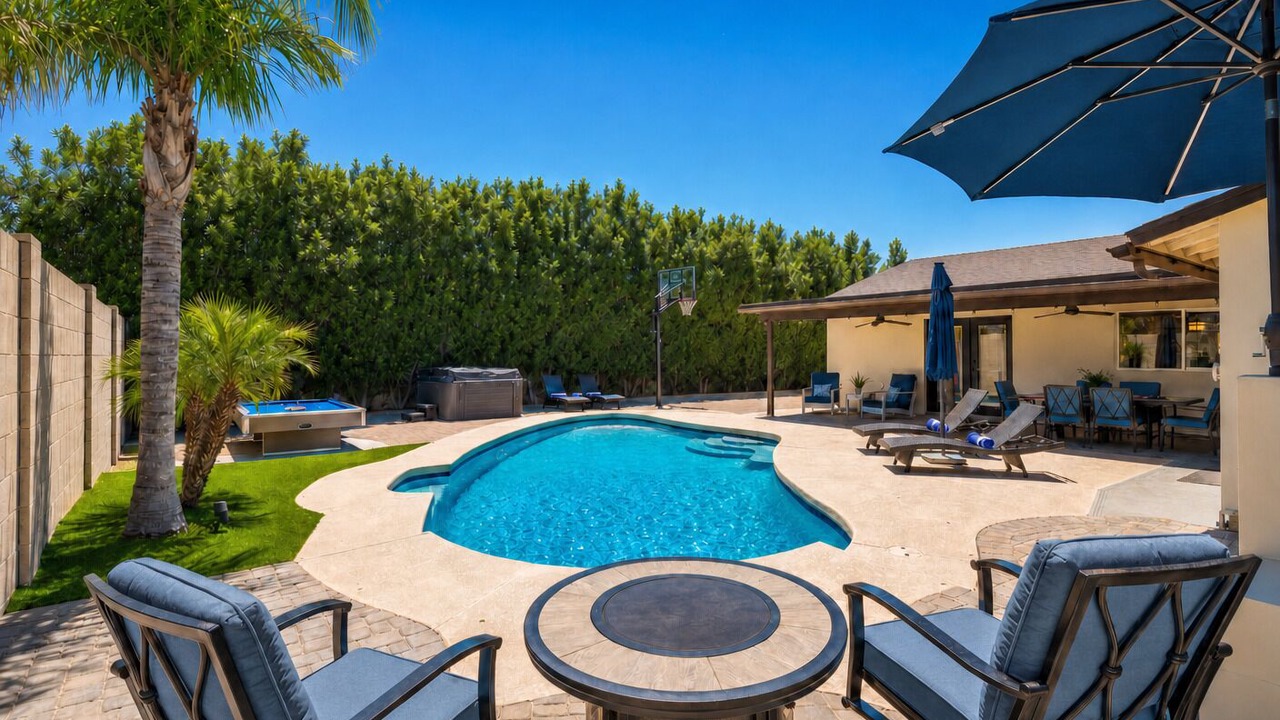 Photo of Outdoor in Paradise Valley Village