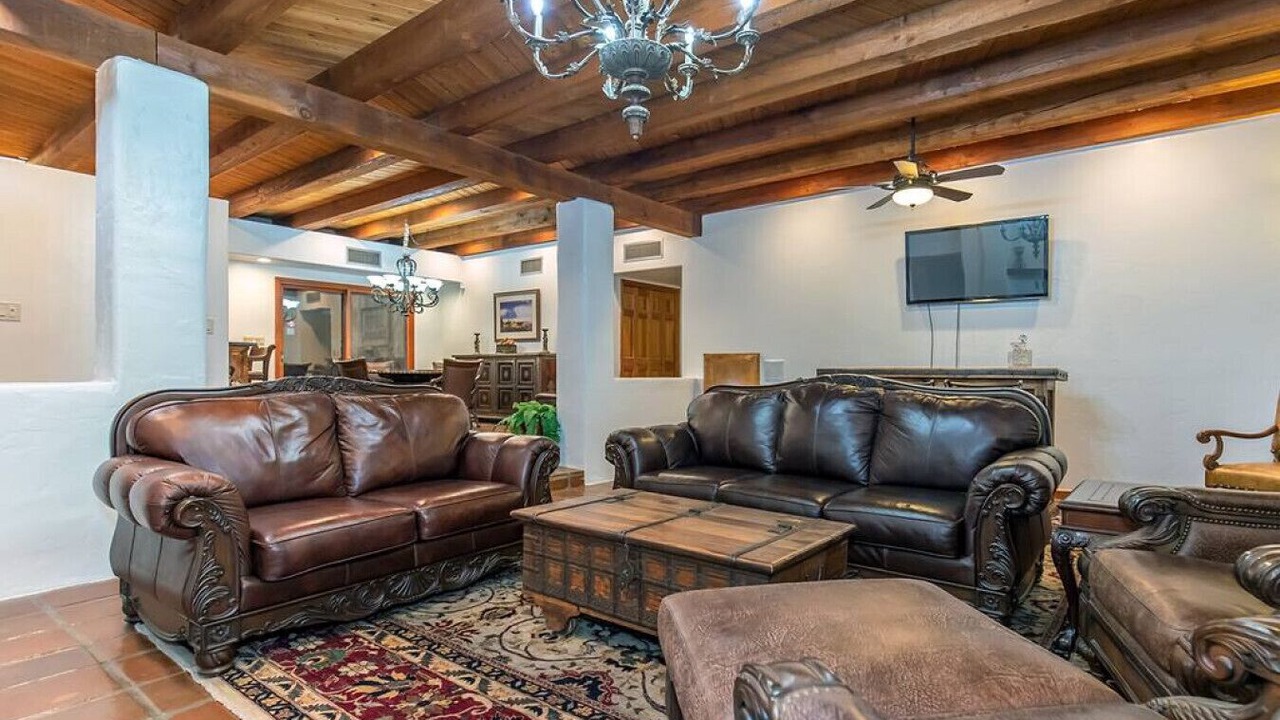 Photo of Livingroom in Oro Valley