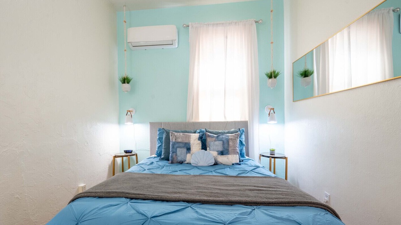 Photo of Bedroom in Iron Horse Historic District