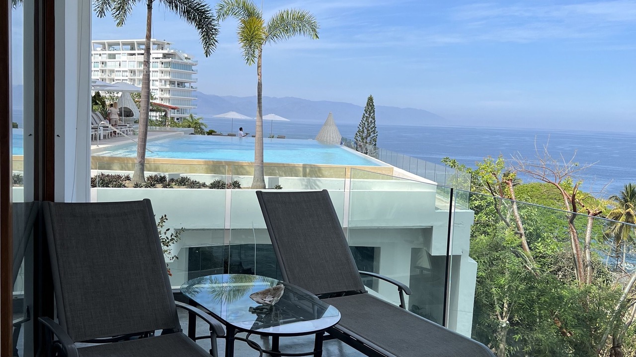 Photo of Patio Balcony in South Shore Hotel Area