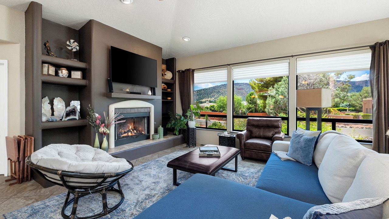 Photo of Livingroom in Oak Creek