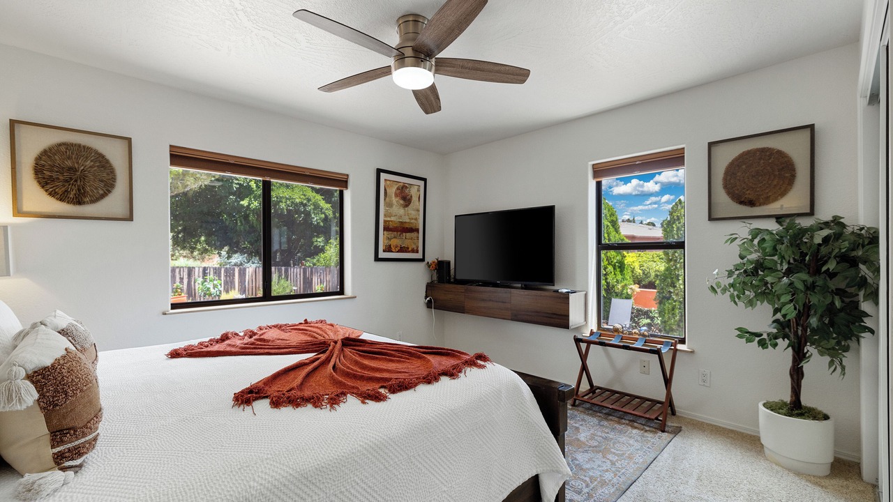 Photo of Bedroom in Oak Creek