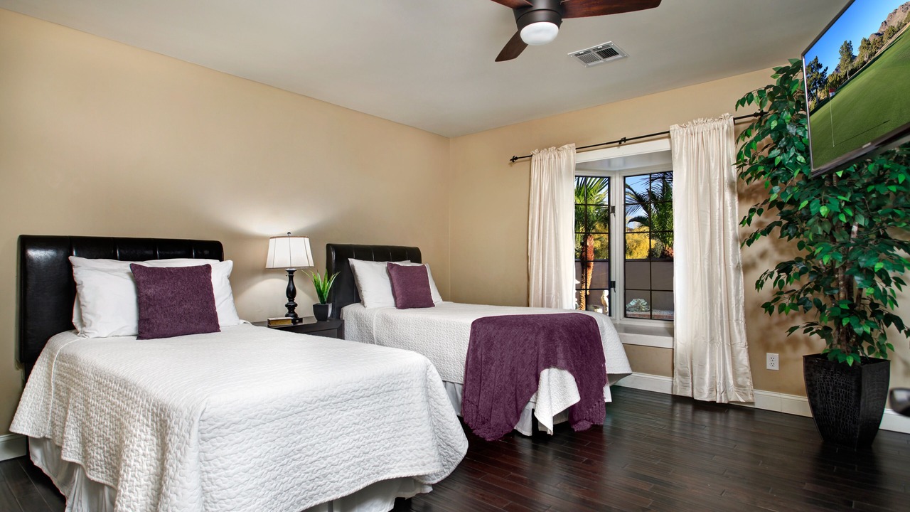 Photo of Bedroom in Paradise Valley Village