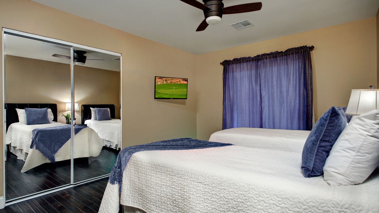 Photo of Bedroom in Paradise Valley Village