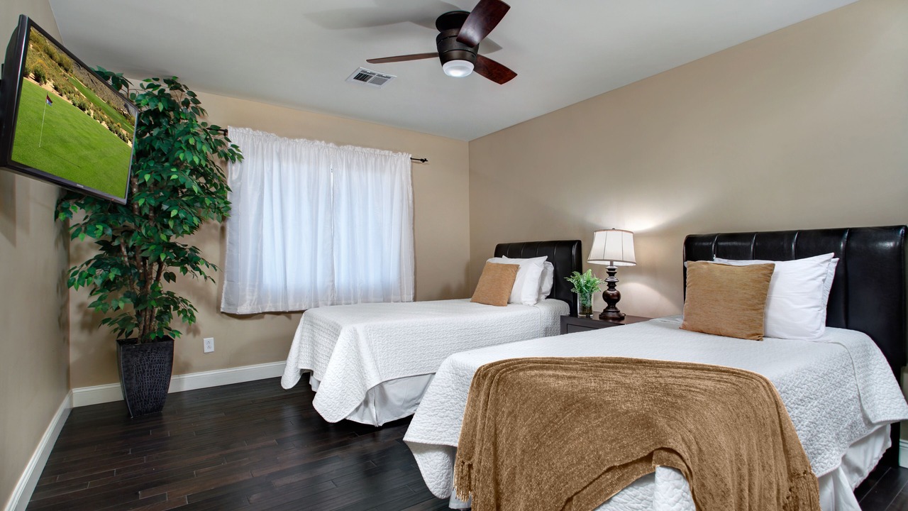 Photo of Bedroom in Paradise Valley Village