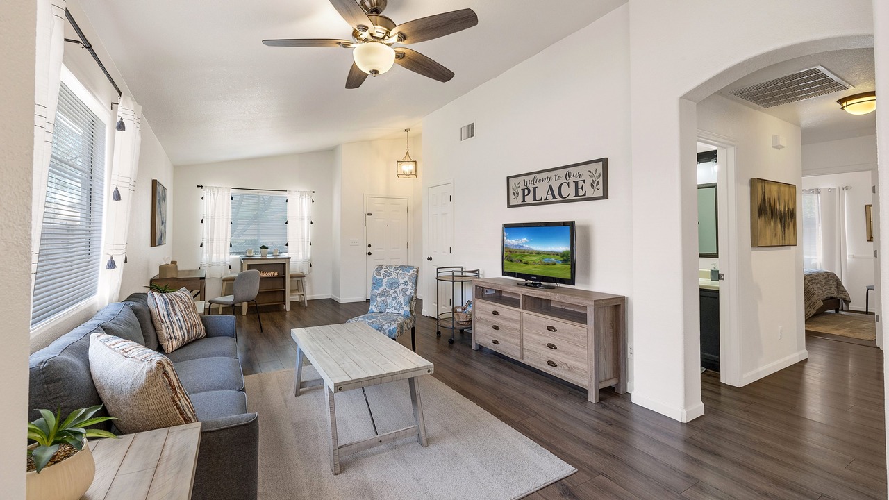 Photo of Livingroom in Dove Mountain