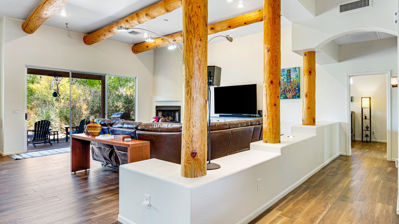 Photo of Livingroom in Gold Canyon