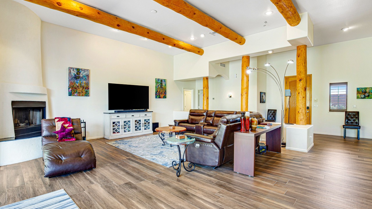 Photo of Livingroom in Gold Canyon