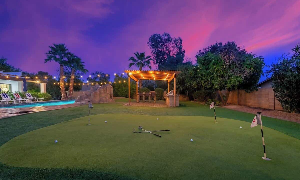 Photo of Outdoor in Paradise Valley Village