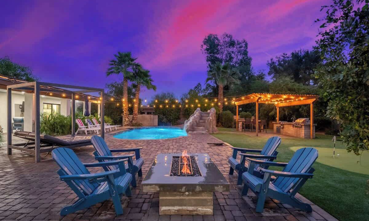 Photo of Outdoor in Paradise Valley Village