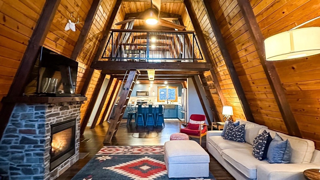 Photo of Livingroom in Highland Pines