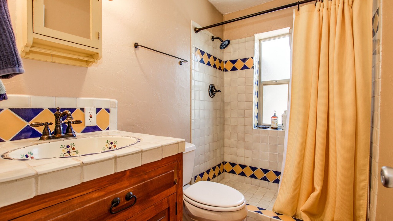 Photo of Bathroom in Cortaro