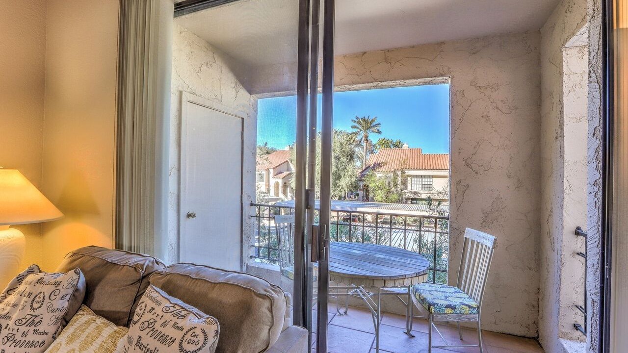 Photo of Patio Balcony in Mission Monterey