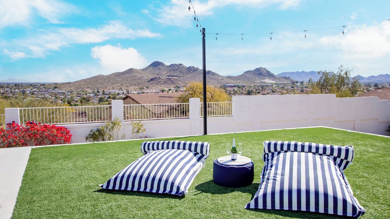 Photo of Outdoor in Paradise Valley Village