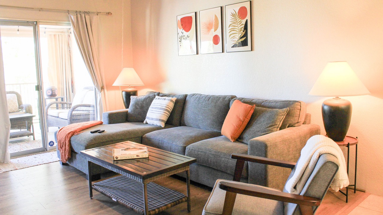 Photo of Livingroom in Lake Biltmore Village