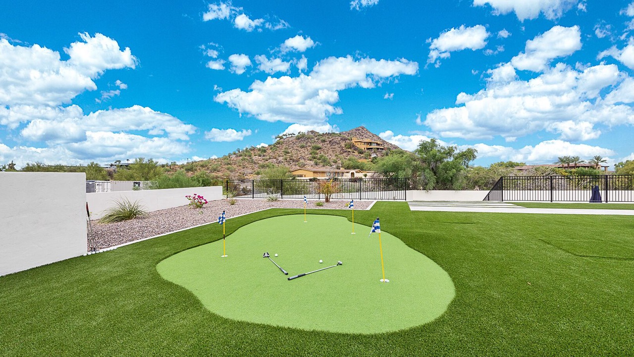Photo of Outdoor in Paradise Hills