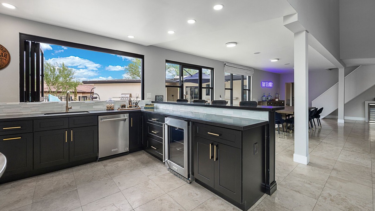 Photo of Outdoor in Paradise Hills