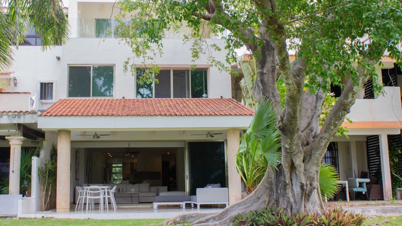 Photo of Patio Balcony in Zona Hotelera