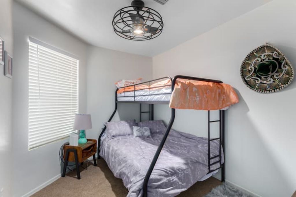Photo of Bedroom in Paradise Valley Village