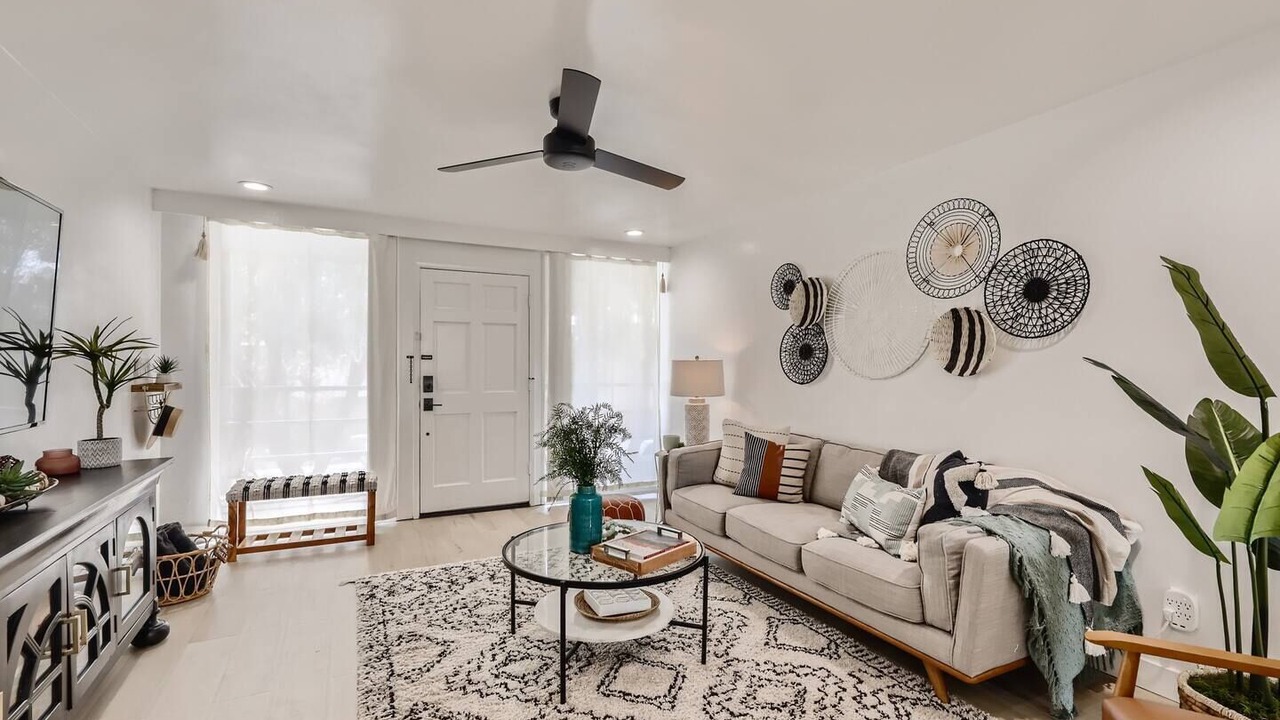 Photo of Livingroom in South Scottsdale
