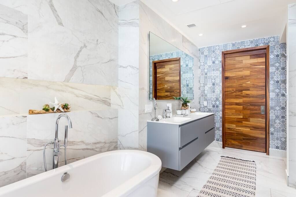 Photo of Bathroom in South Shore Hotel Area