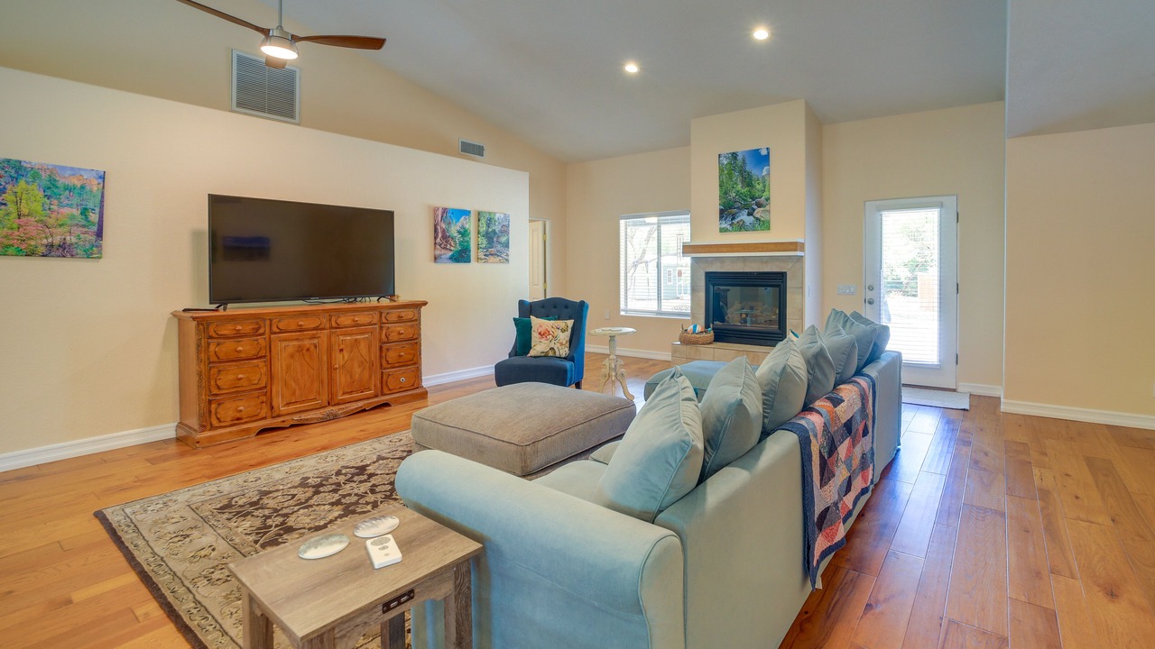 Photo of Livingroom in Camp Verde