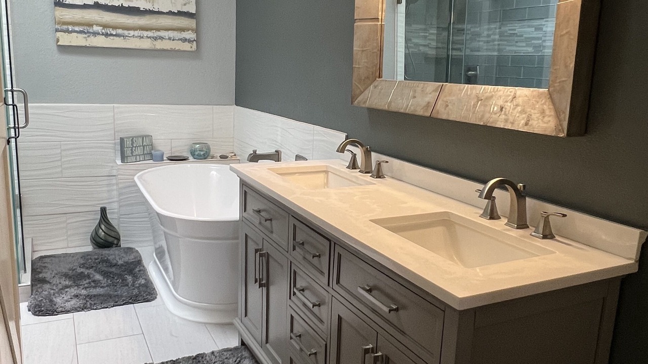 Photo of Bathroom in Mountain Park Ranch