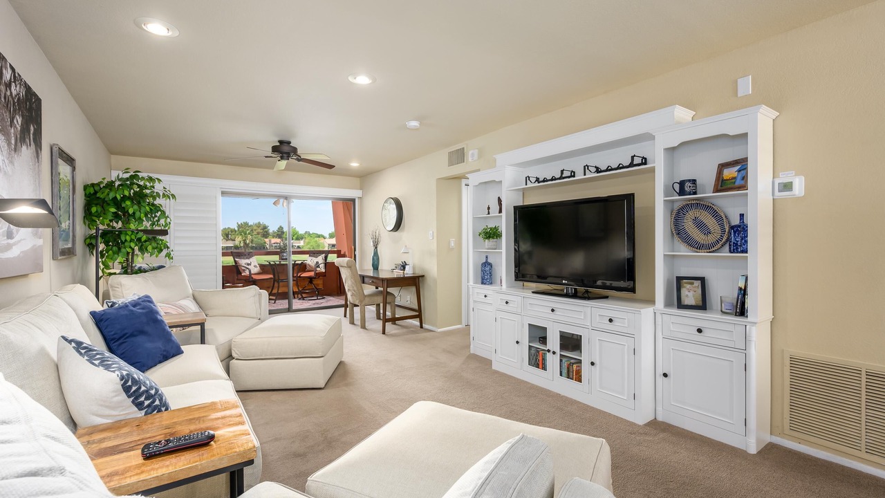Photo of Bedroom in Paradise Valley Village