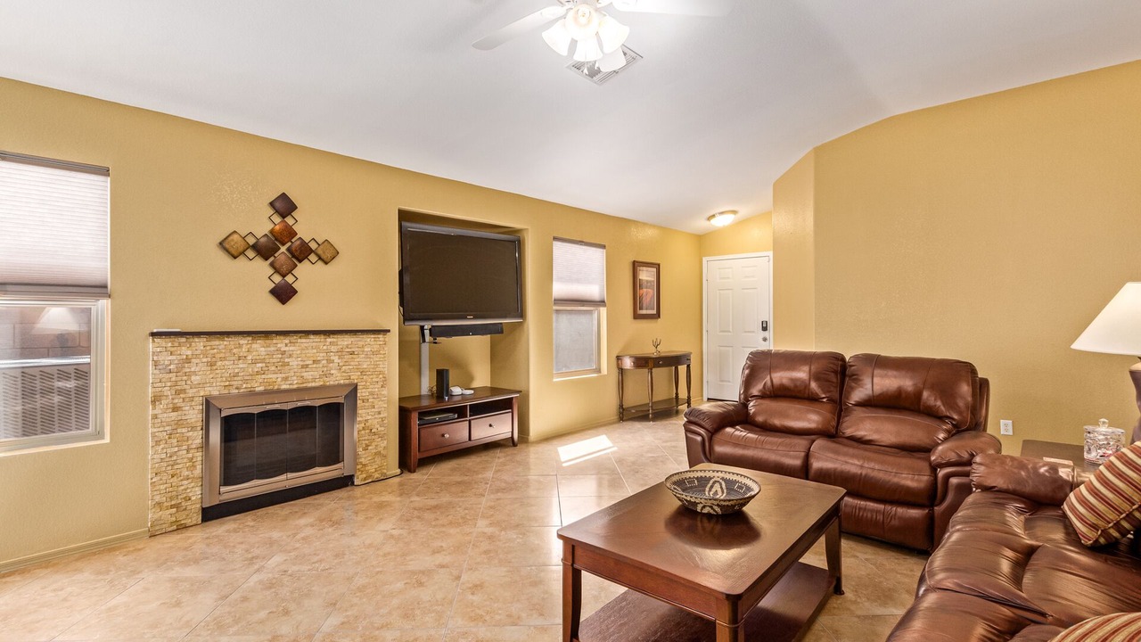Photo of Livingroom in Gold Canyon