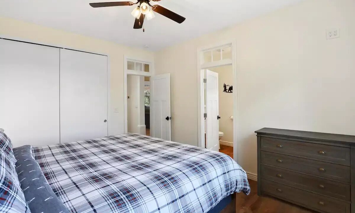 Photo of Bedroom in Strawberry