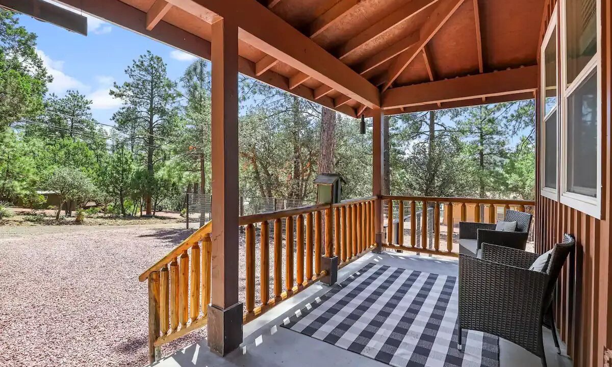 Photo of Patio Balcony in Strawberry