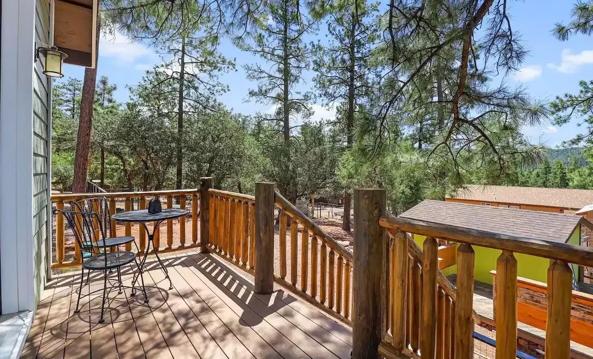 Photo of Patio Balcony in Strawberry