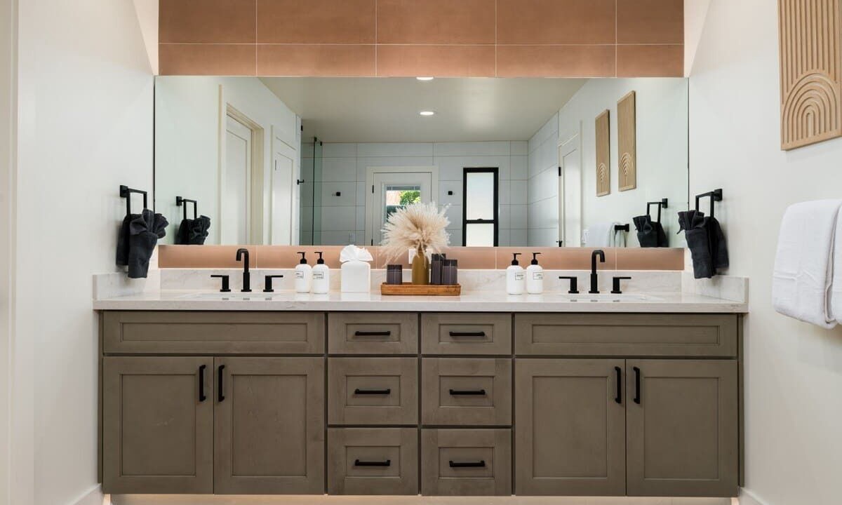 Photo of Bathroom in La Tierra Estates