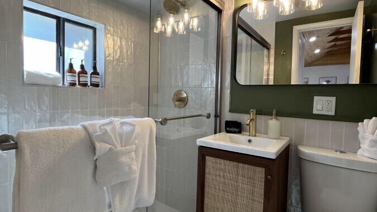 Photo of Bathroom in Cottonwood