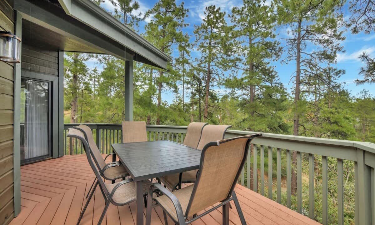 Photo of Outdoor in Highland Pines