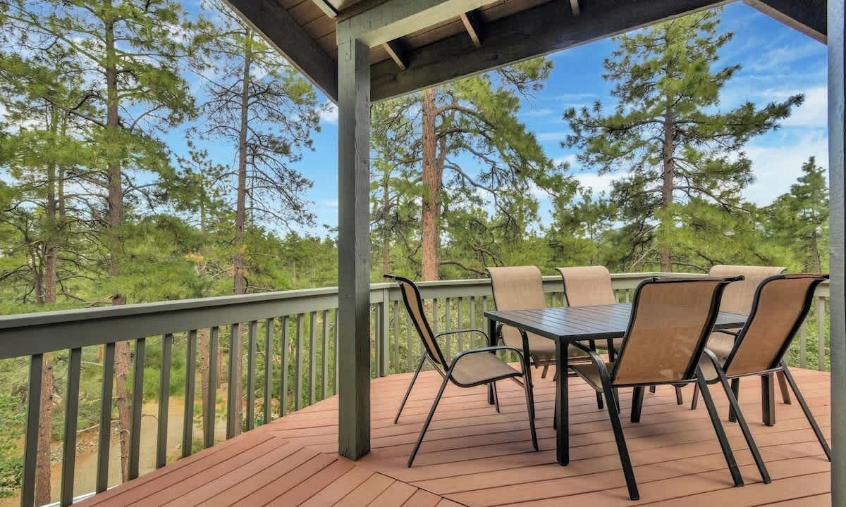 Photo of Outdoor in Highland Pines