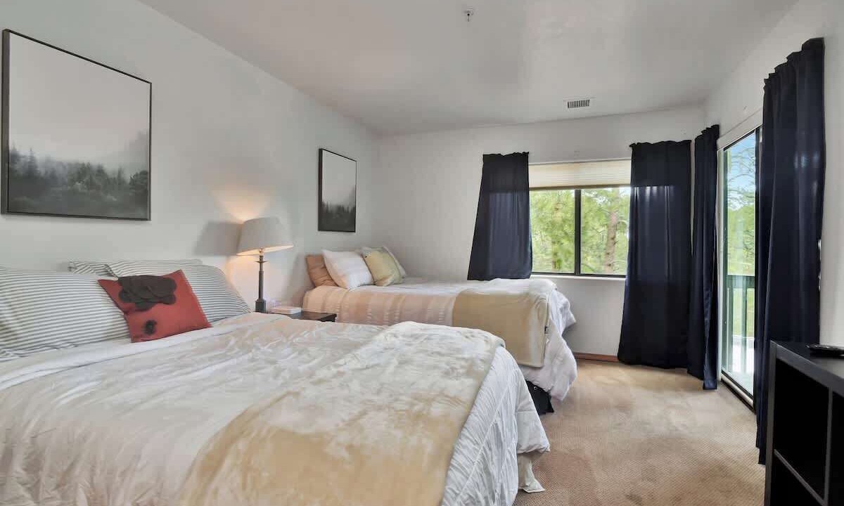 Photo of Bedroom in Highland Pines