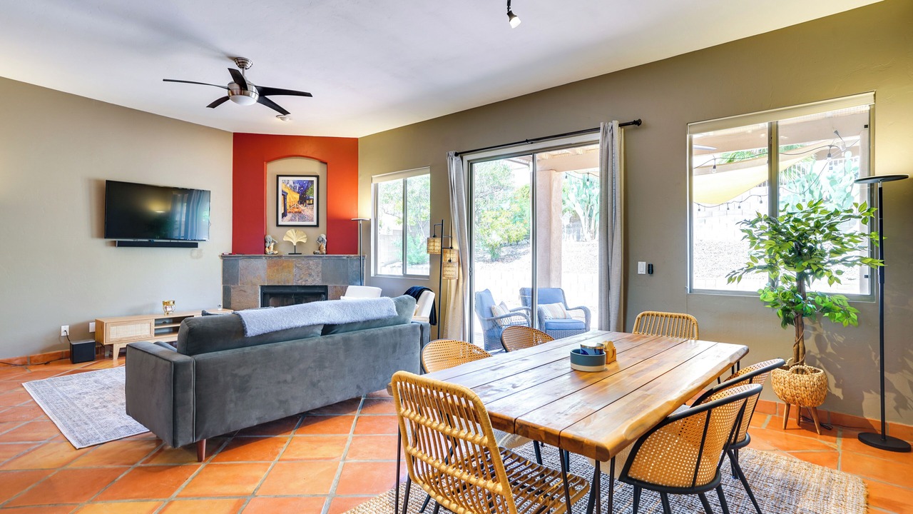 Photo of Livingroom in Oro Valley