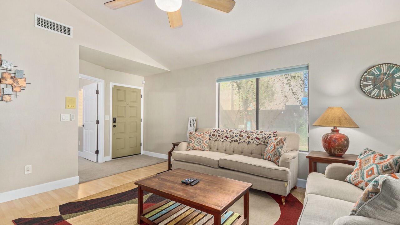 Photo of Livingroom in Arrowhead Ranch