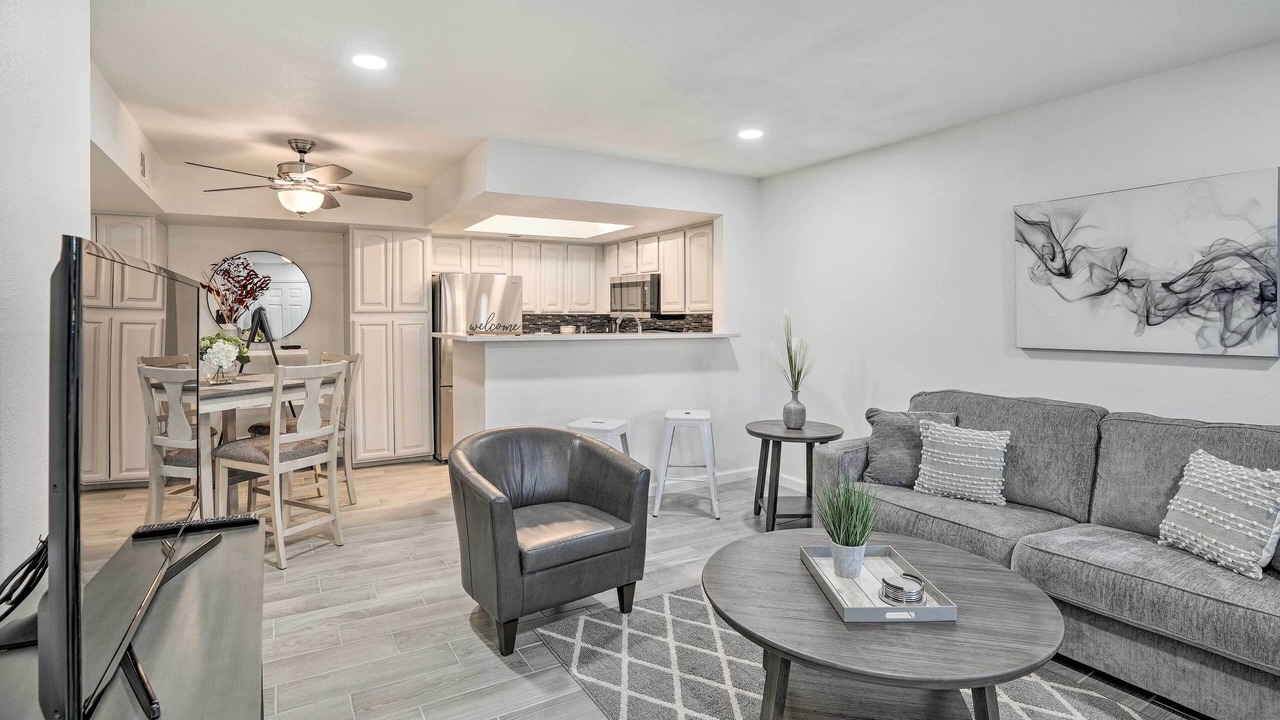 Photo of Livingroom in North Mountain