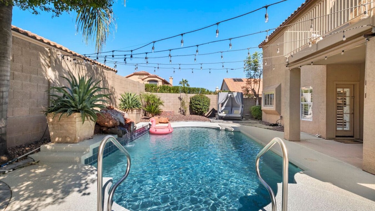 Photo of Outdoor in Paradise Valley Village