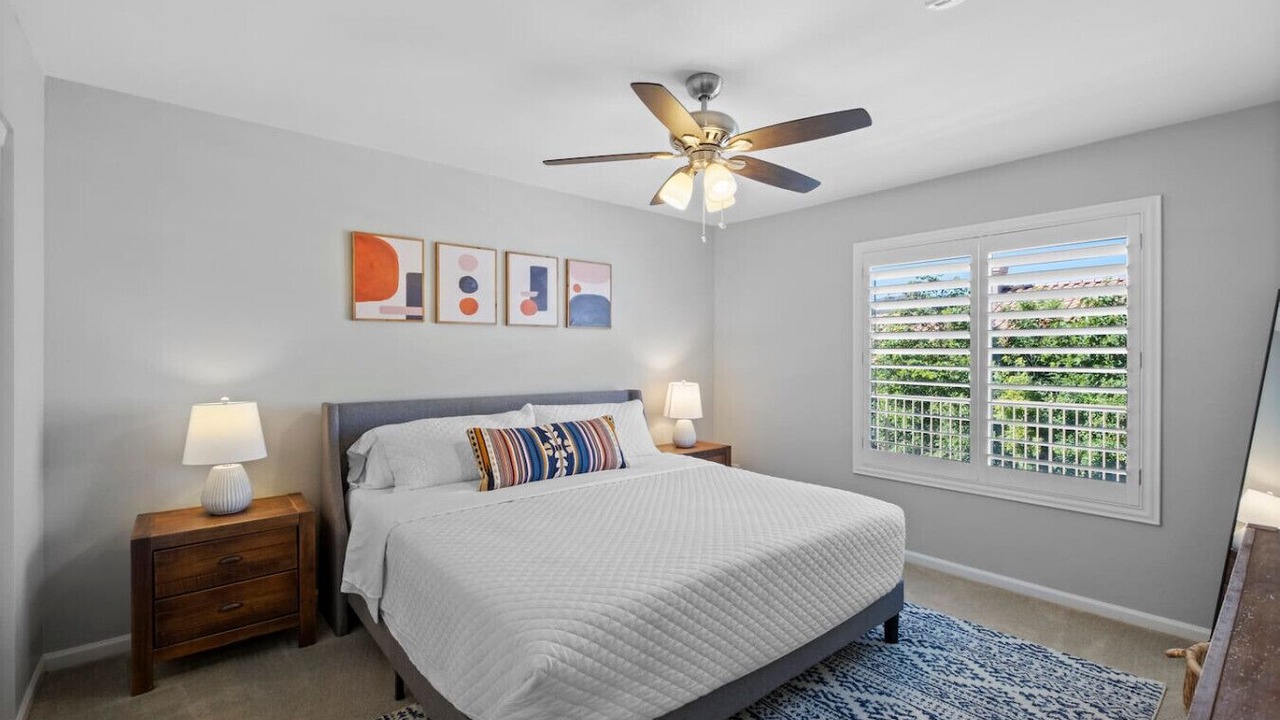 Photo of Bedroom in Paradise Valley Village