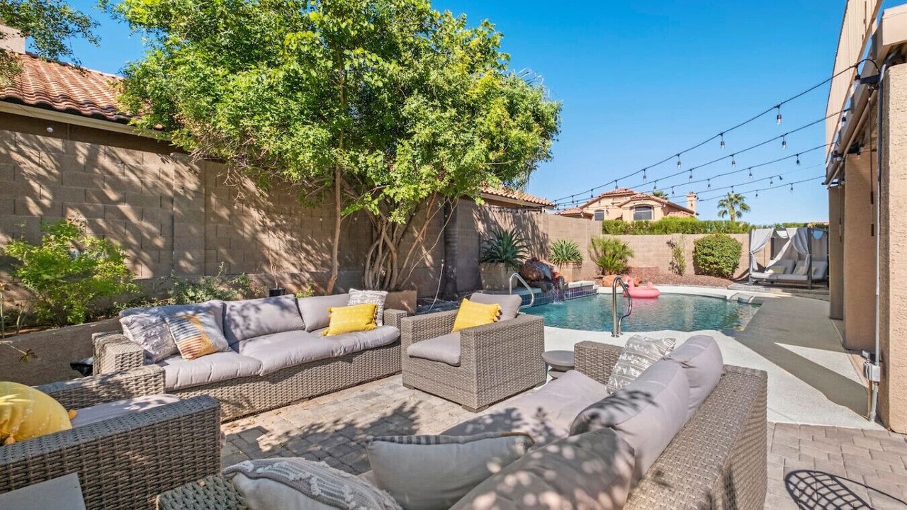 Photo of Outdoor in Paradise Valley Village