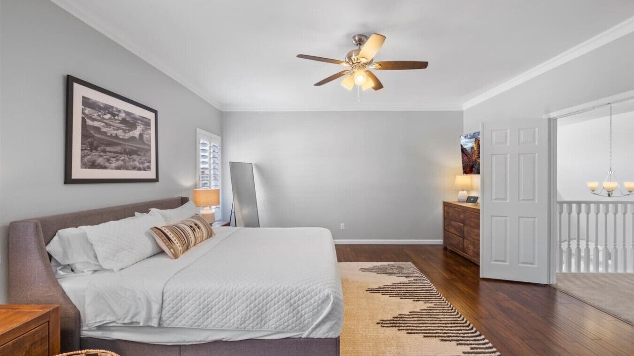 Photo of Bedroom in Paradise Valley Village