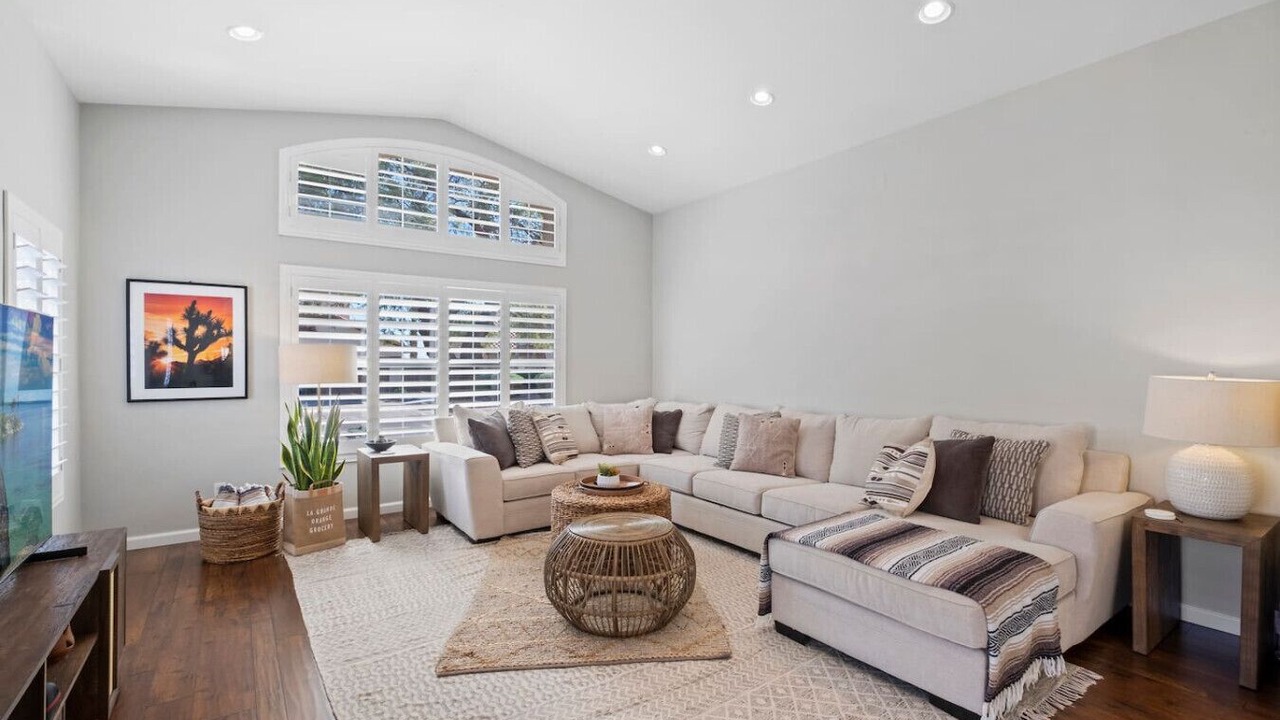 Photo of Livingroom in Paradise Valley Village