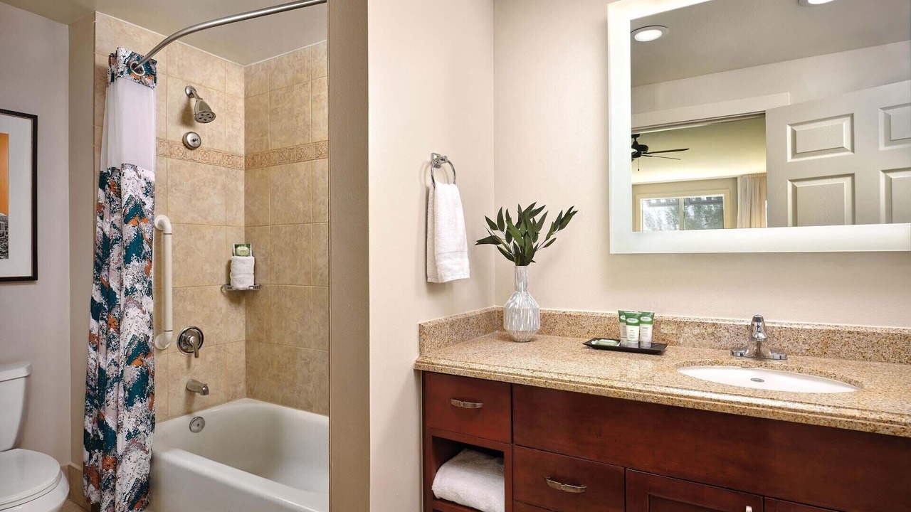 Photo of Bathroom in Desert Ridge