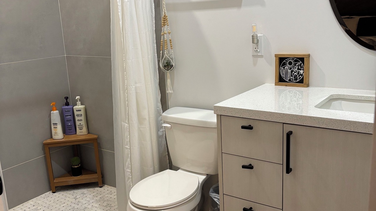 Photo of Bathroom in New River