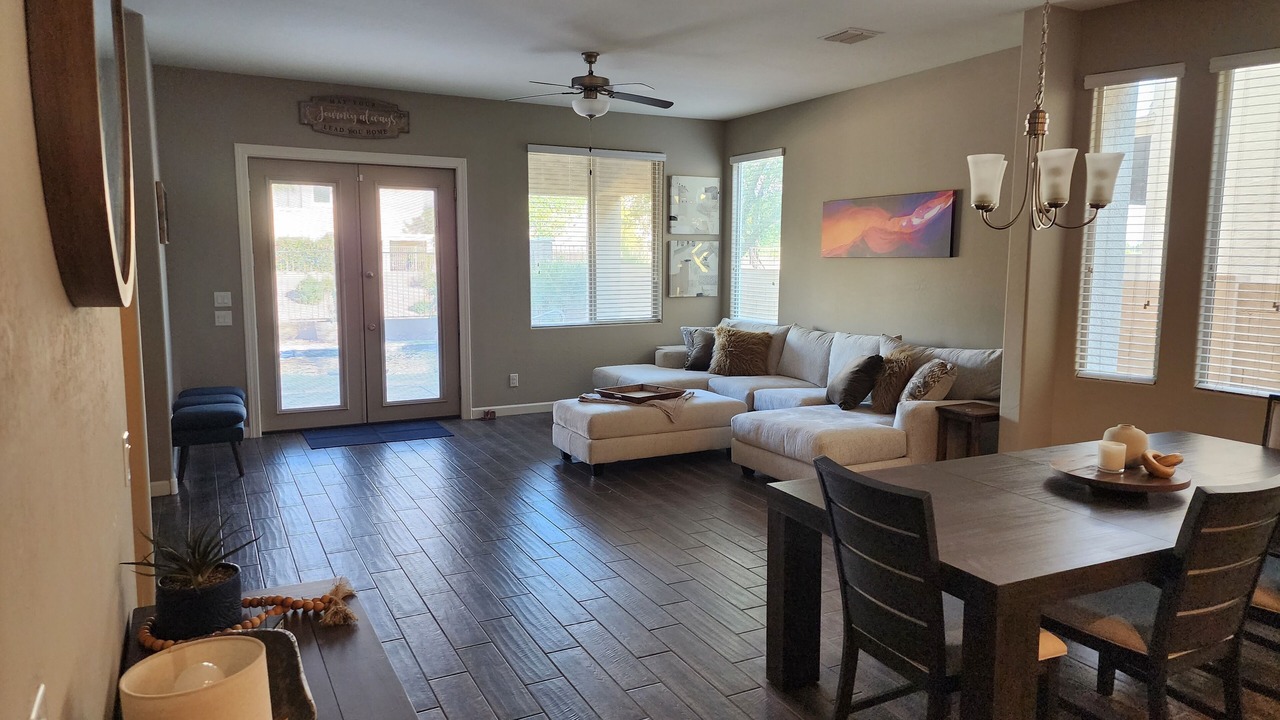 Photo of Livingroom in Maricopa